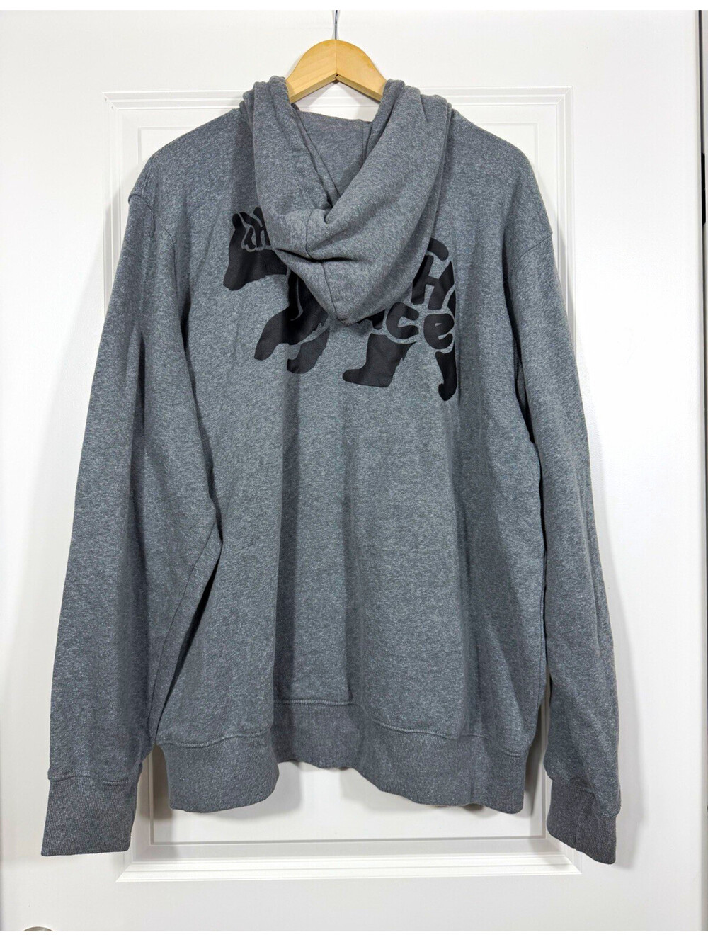 The North Face Men's Pullover Hoodie Sz XL Heather Gray Bear Graphic Back Logo